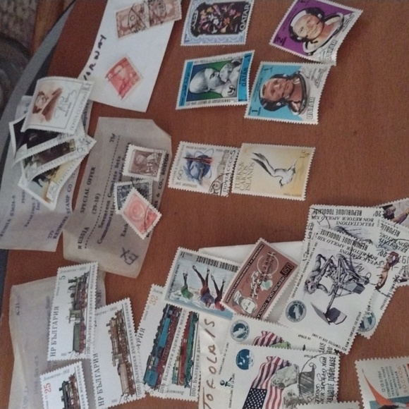 Stamp collection - Picture 3 of 3